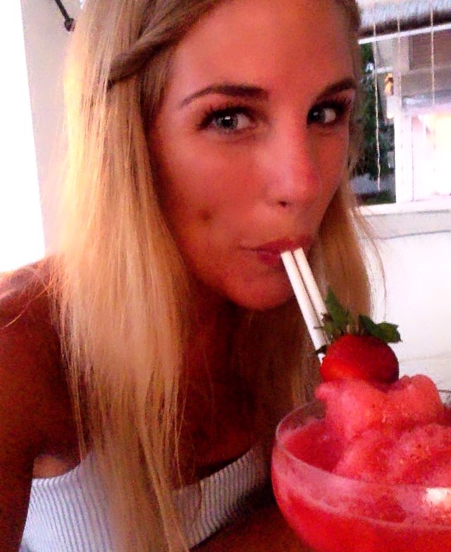 Cocktail time in the <a href="/FSMaldives/">Four Seasons Resorts Maldives</a> 🍹