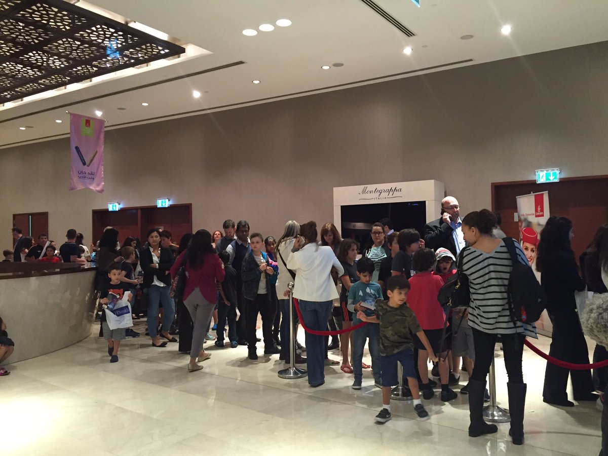 seemakapadia71's tweet photo. Hope you enjoyed as much as they did❤️ @sfaywolfe #MinecraftRocks #BookSigning @EmiratesLitFest #EAFOL16 https://t.co/H1anY480DE