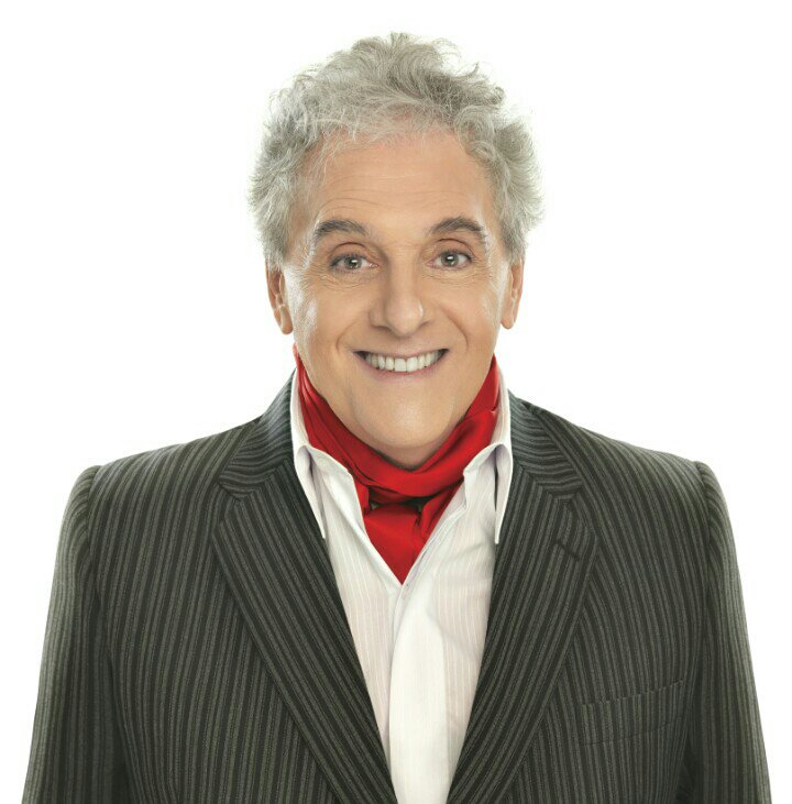 AleVeroutis's tweet photo. Hoy el gran #AntonioGasalla cumple años y este viernes vuelve al TEATRO EL NACIONAL con @masrespeto2. @Nlaviaguerre https://t.co/hYLQwESVrQ