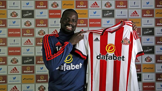 mercatosphera's tweet photo. El #Sunderland ha fichado al lateral diestro marfileño Emmanuel Eboué (32) como agente libre. Firma hasta junio. https://t.co/vI5QGcJxgF