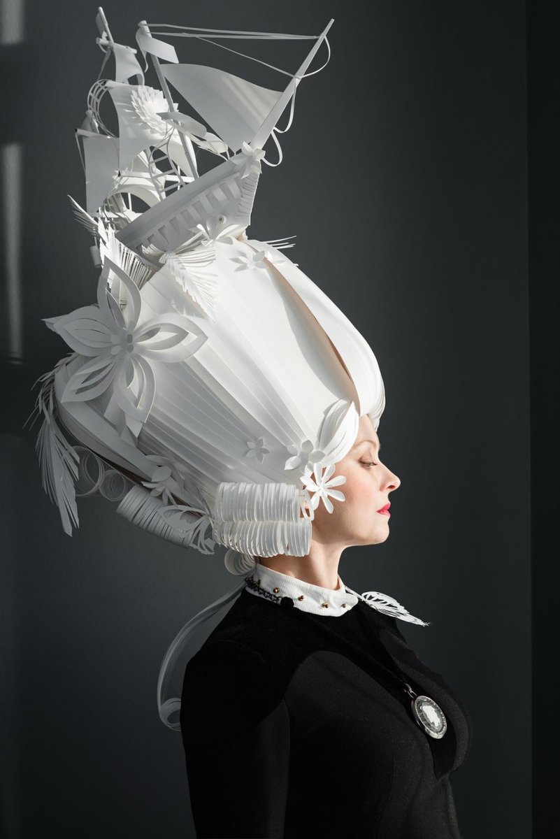 Wow! Baroque Paper Wigs: Historical hair pieces made entirely from #paper. Cool #design buff.ly/1px14wu