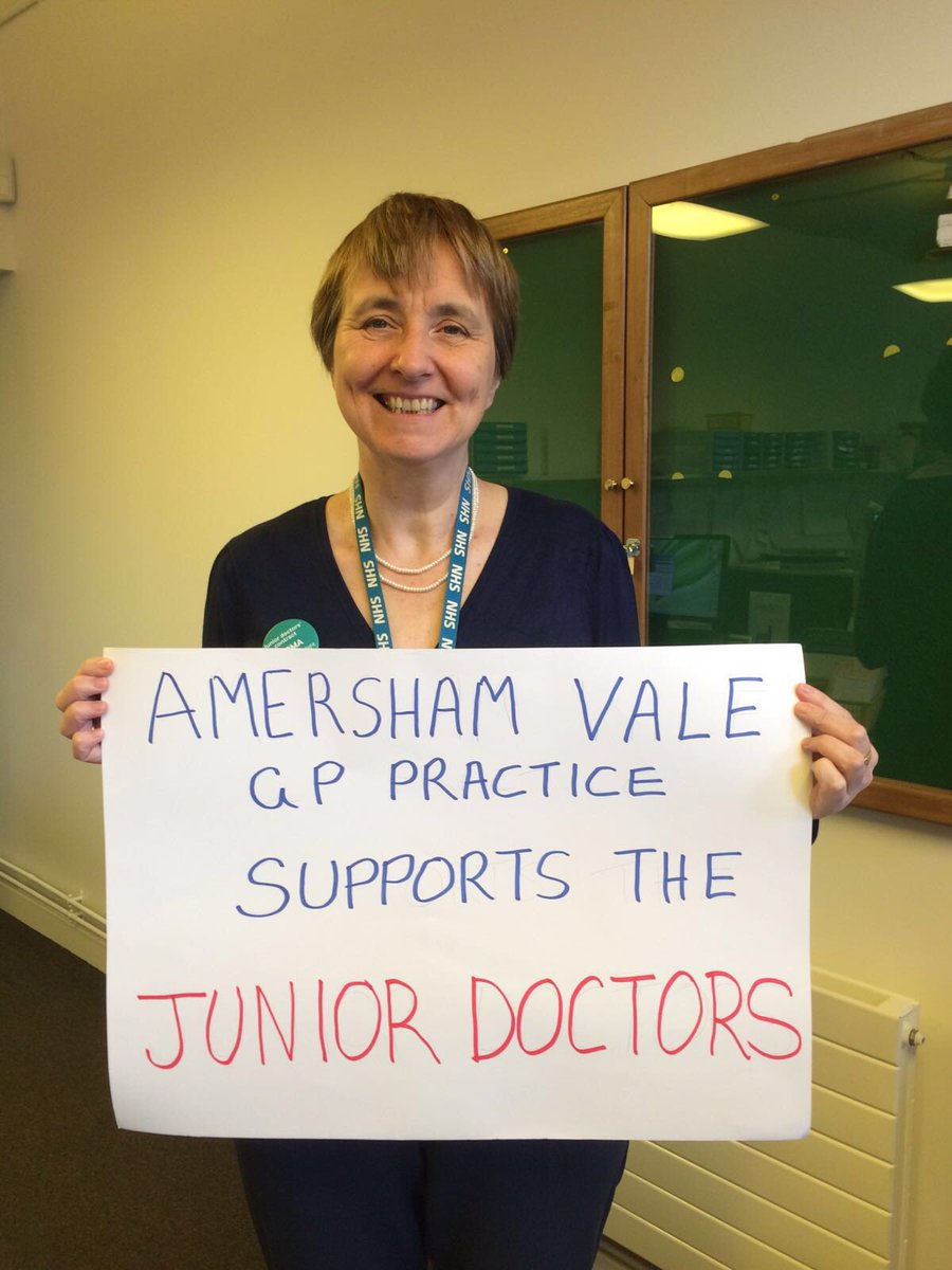 drsrepresent's tweet photo. Dr Louise Irvine in her practice supporting #JuniorDoctorsStrike vote #DoctorsRepresent https://t.co/hmLPIvHfXc