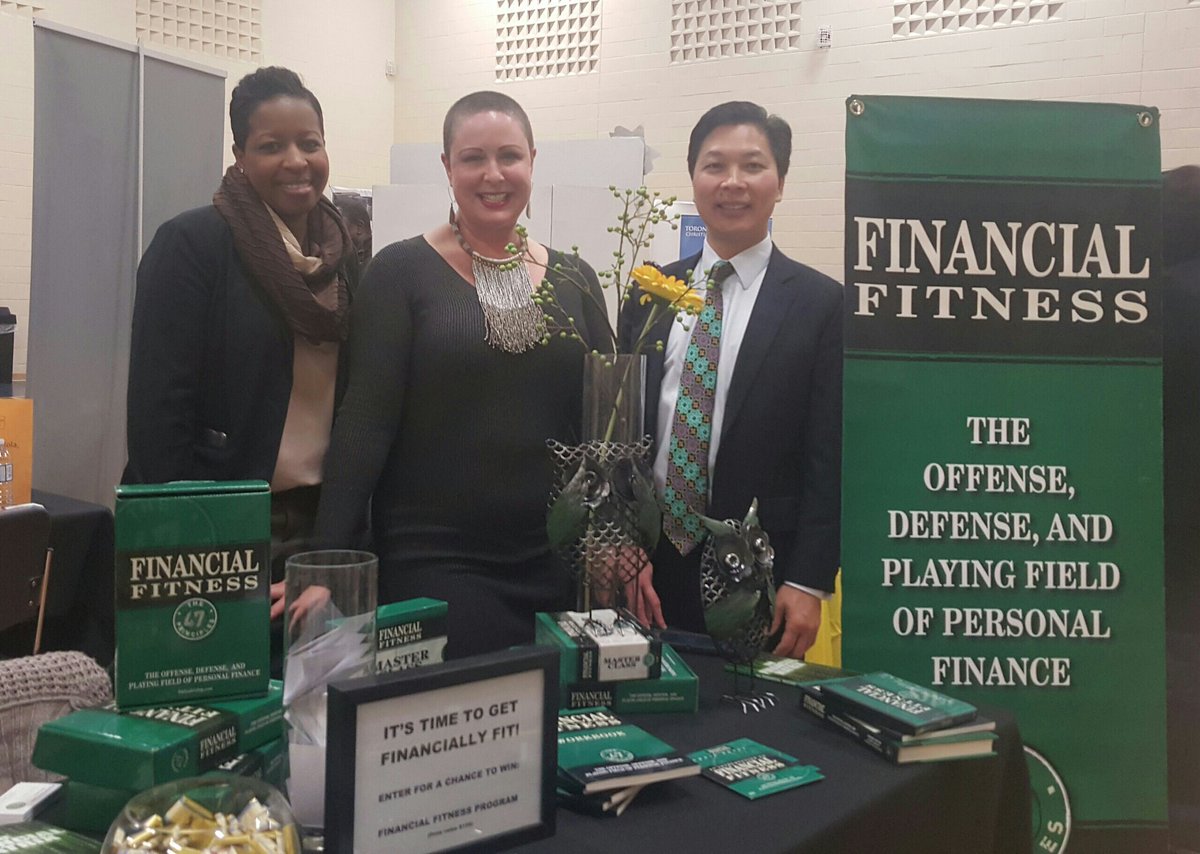 Matahomk's tweet photo. Offense, debt elimination.   Defense, paying yourself first.   Playing Field, understanding the financial matrix. https://t.co/zngR9XbLpH