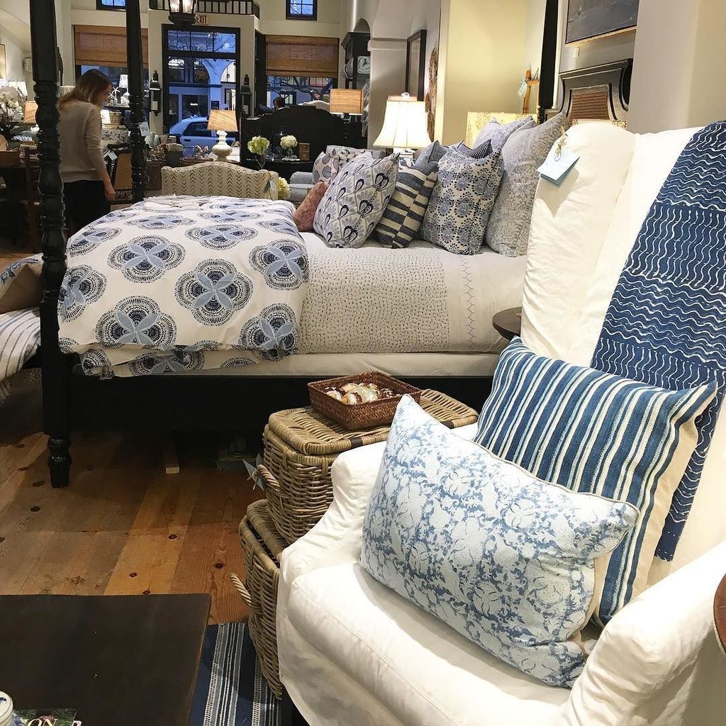 LuRuHome's tweet image. In Santa Barbara? Visit one of our favorite west coast retailers @roomsandgardens #westcoa… ift.tt/1pg6Vq4