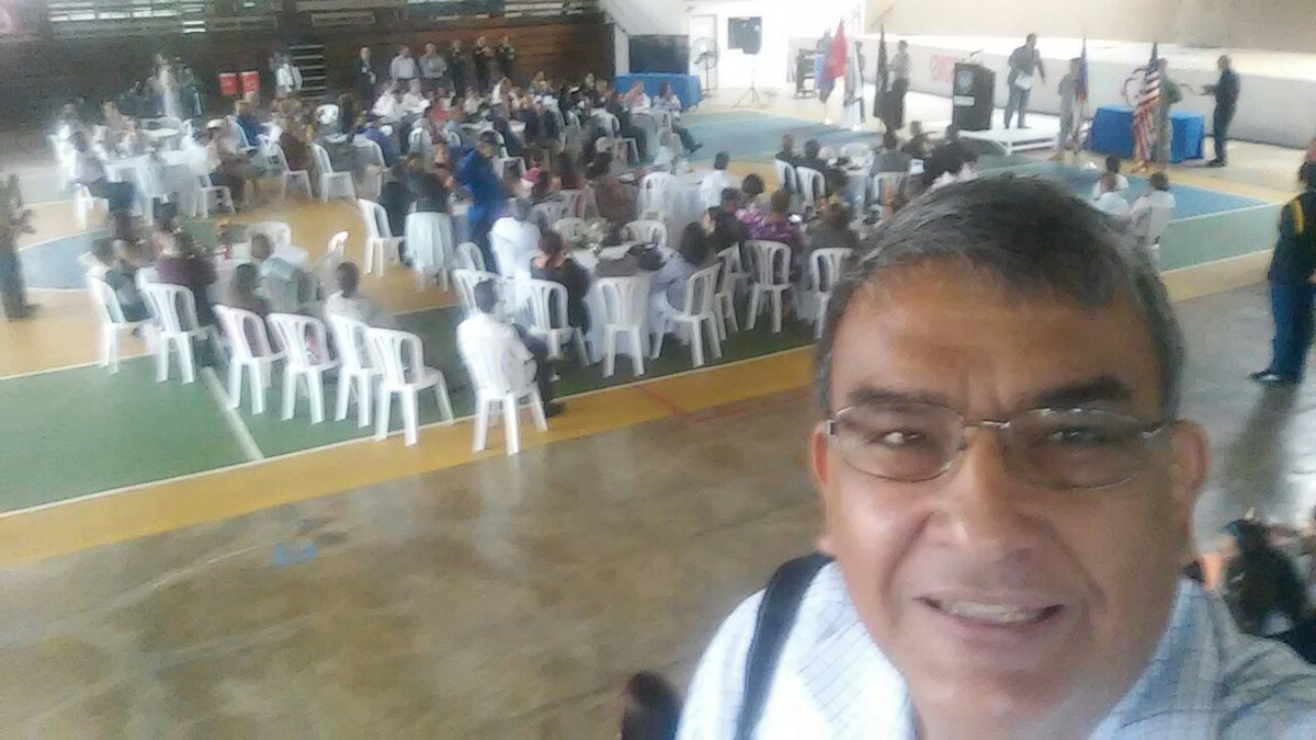 libertarican's tweet photo. Reconociendo y compartiendo con Veteranas Puertorriqueñas en su día. Ceremonia Oficial Of Proc #VeteranodePR ¡Hooah! https://t.co/9iJy85NKHc