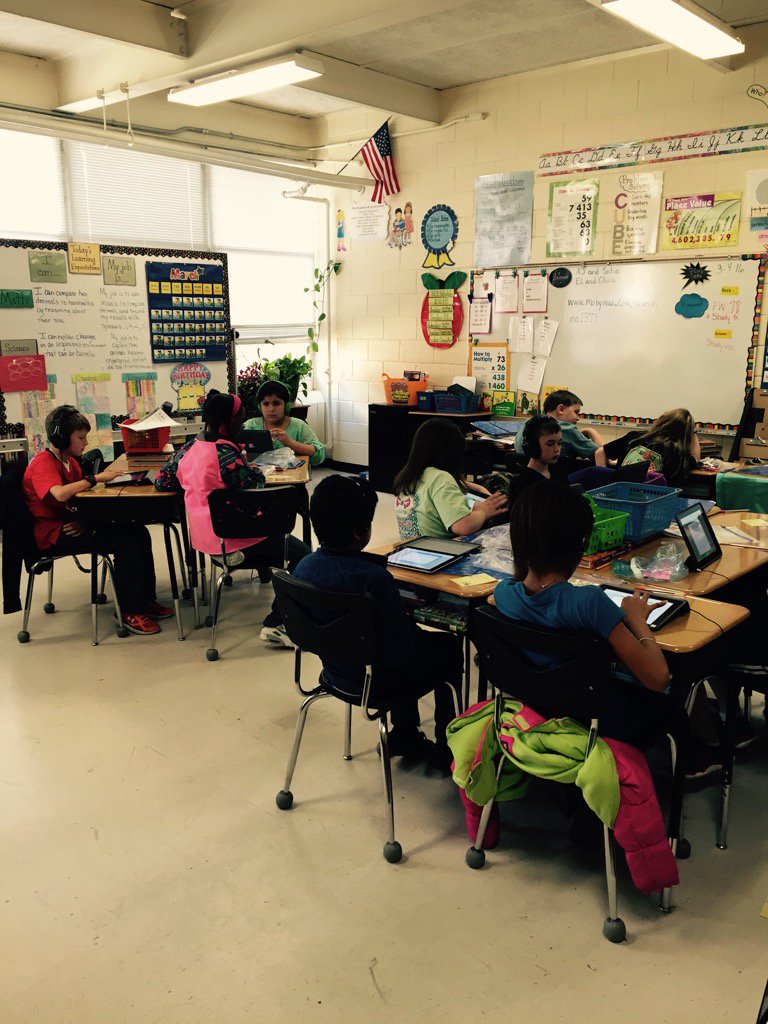 MrsHayes_MES's tweet photo. MobyMax on the IPads:). #MES #raiderpride #MobyMax https://t.co/2fyrB3Ip0u