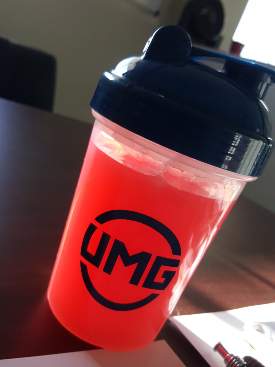 SnickHD's tweet photo. Anyone else rocking the @UMGEvents @GFuelEnergy shaker cup today? Let's see it 😎 https://t.co/pJanlg8QqJ