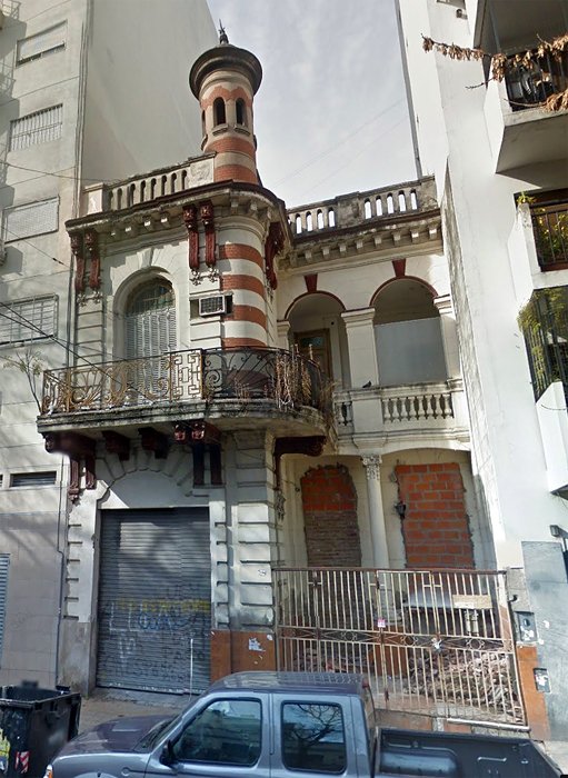 identidadbsas's tweet photo. Belaustegui 976. Estilo único.
Tapiada, anterior a 1941 y DESESTIMADA por la CAAP! @gcba @arq_clarin https://t.co/uaUZURVx3g