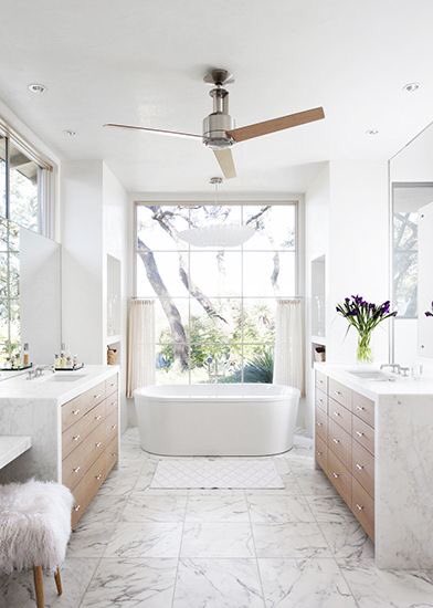 MartynWhiteLDN's tweet image. Light, bright and white! Bath with an incredible view! #bathroom #interiordesign #luxury