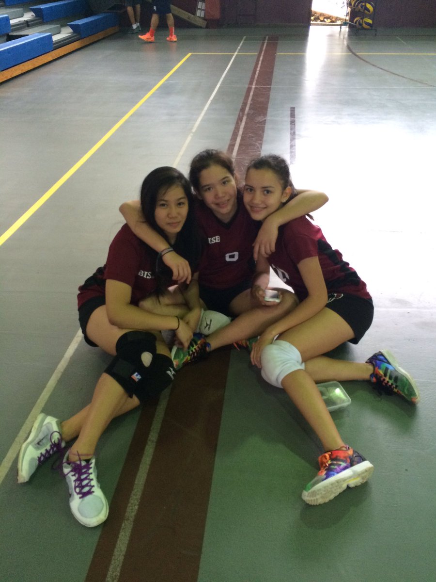 annmagnual's tweet photo. really kinda missing my main baes @ellaahore @YBusteed LDR sucks butt, come home pls pls😓 #throwback2k14 https://t.co/A10nso6jra