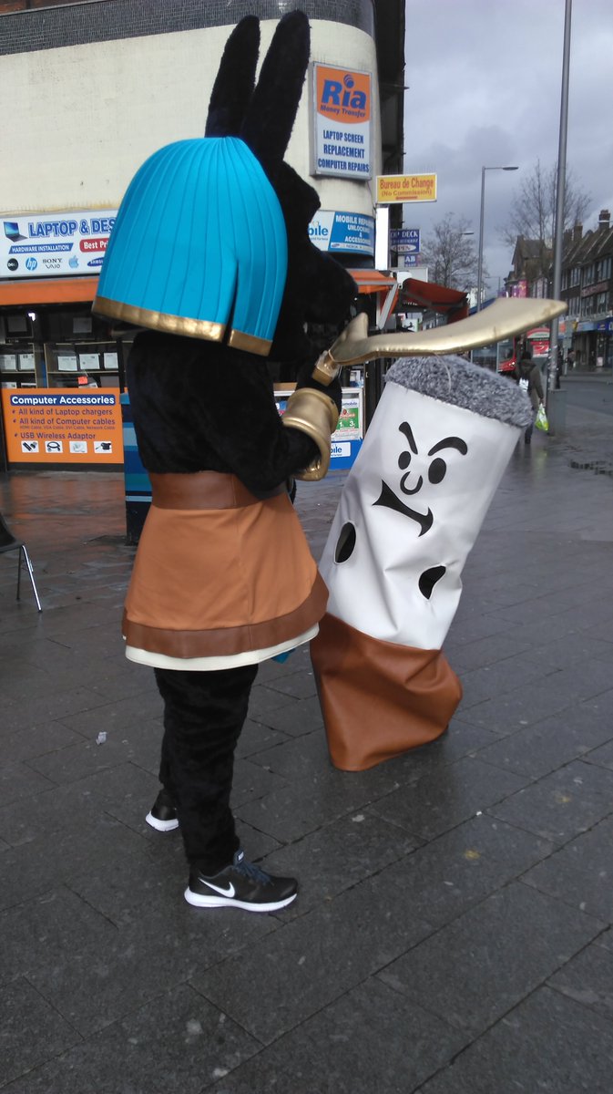 It's #NoSmokingDay - we joined <a href="/lbbdstopsmoking/">Jenny Houlihan</a> to help our residents quit @saimaashraf25 <a href="/syedahammad/">Syed Enam Ahammad</a> #NoMoreButts