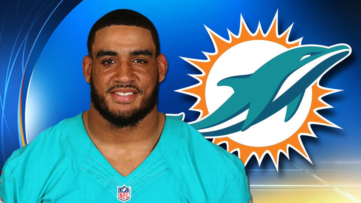 #BREAKING #Dolphins remove transition tag from Olivier Vernon, making him a free agent bit.ly/1R6I125 https://t.co/FGrZYGnRdL