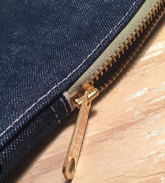 RedMalt's tweet image. Roy + Tanya of @winter_session craft canvas &amp;amp; leather goods for “people who care about how things are made.” We do!