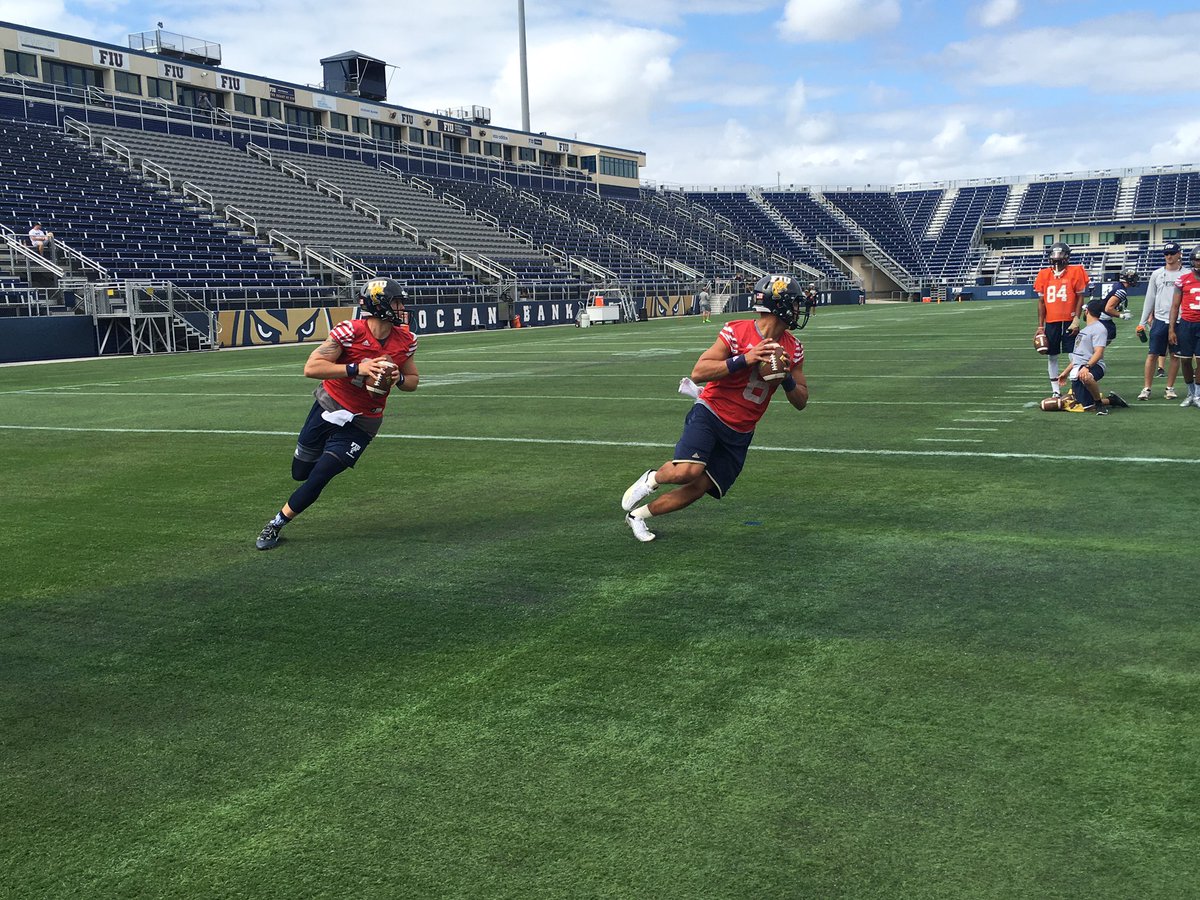 FBCoachRT's tweet photo. Quarterbacks working on play action. #FIU #PantherNation #ADT #WIN #BeYourBest https://t.co/0Om3RBnYqP