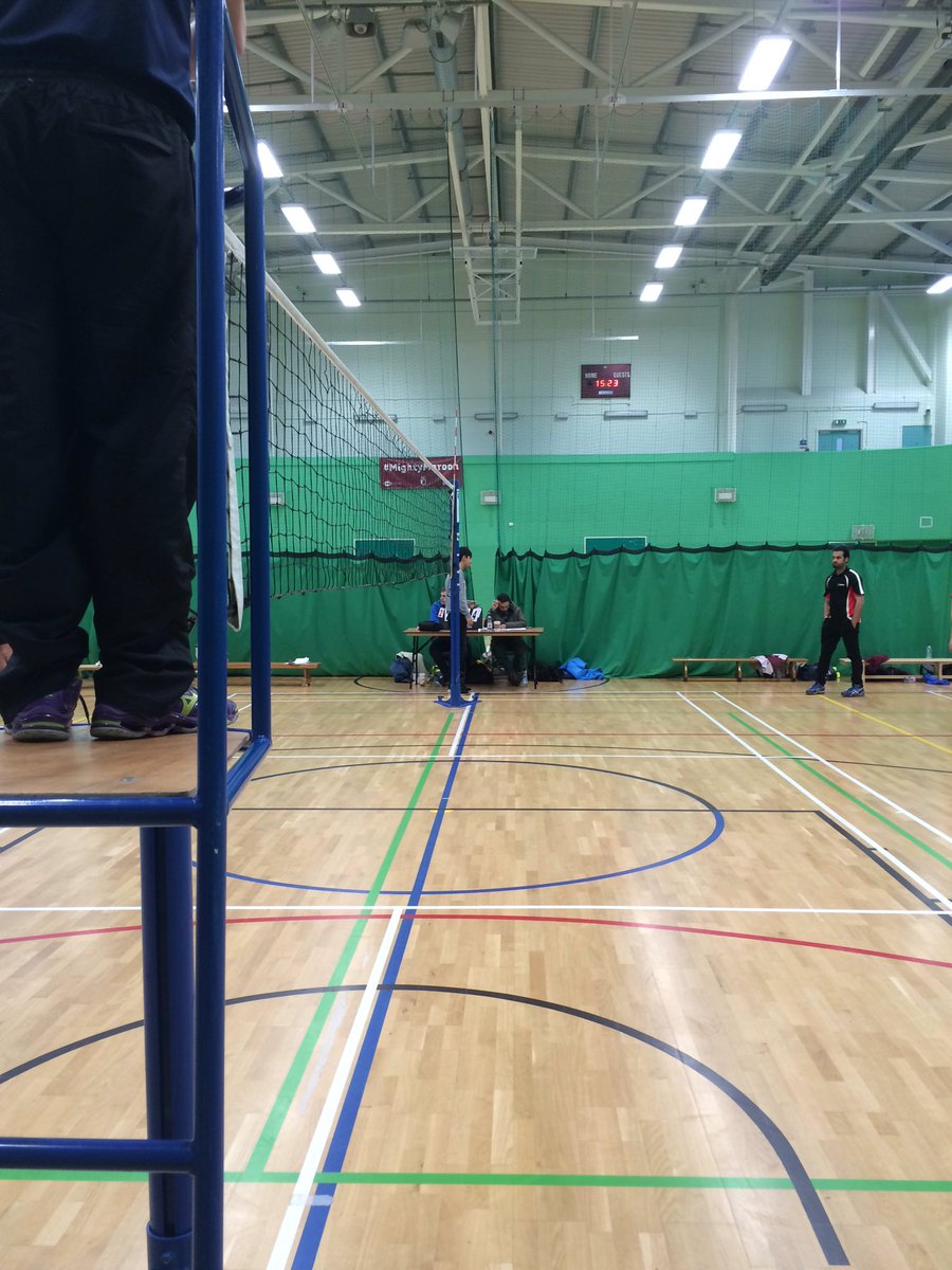 UOB take the fourth set as well to end the game 3-1. outstanding performance from the guys #TEAMUWE #varsity