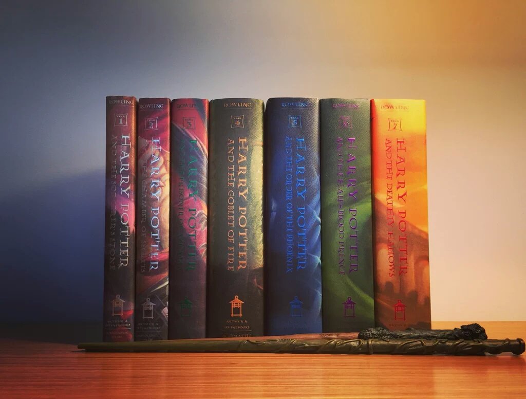 Книга 7 д. Harry Potter книга.