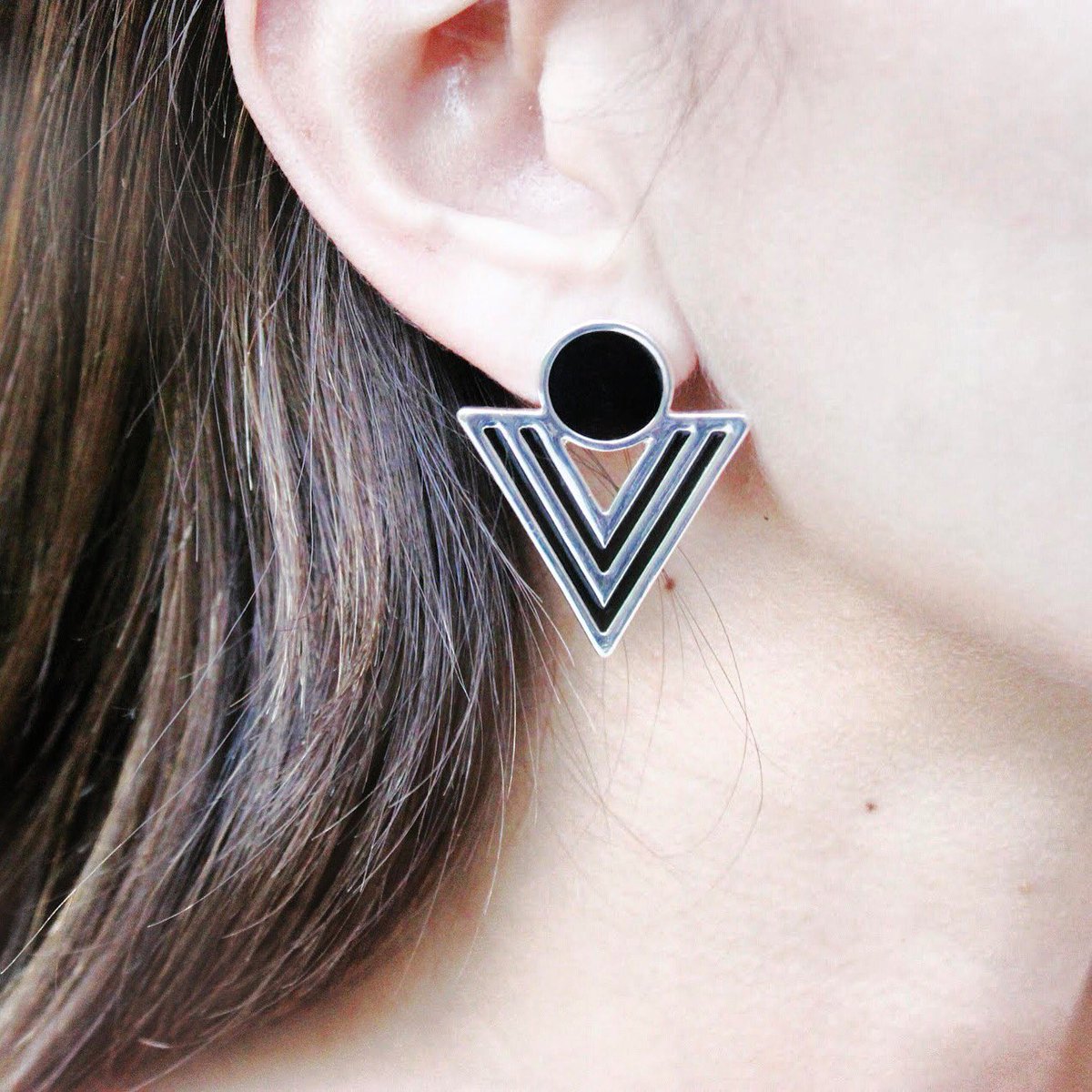 Se viene la tendencia geométrica con mucha fuerza <<Aros Pola Negri >> mariarivolta.com 🔺#AccesorizateMR🔺