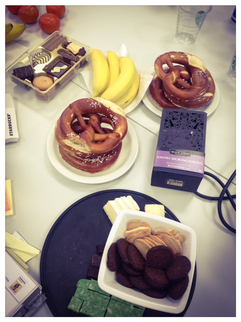 iWuseldusel's tweet photo. #SMApproach in Frankfurt #tobeapartner π https://t.co/9opml4Newv