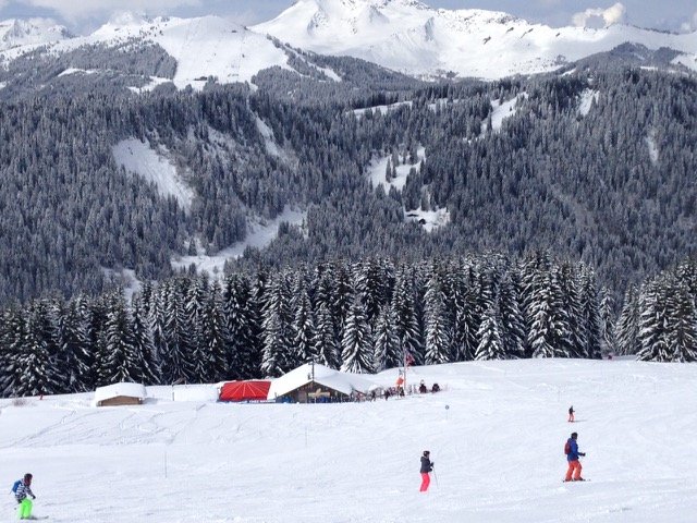 skideals's tweet photo. Brilliant 7 days in the #PortesduSoleil: 97cm of fresh #snow in #Avoriaz &amp; 75cm in #Morzine. Beautiful scenes today: https://t.co/XNcx9831Qi