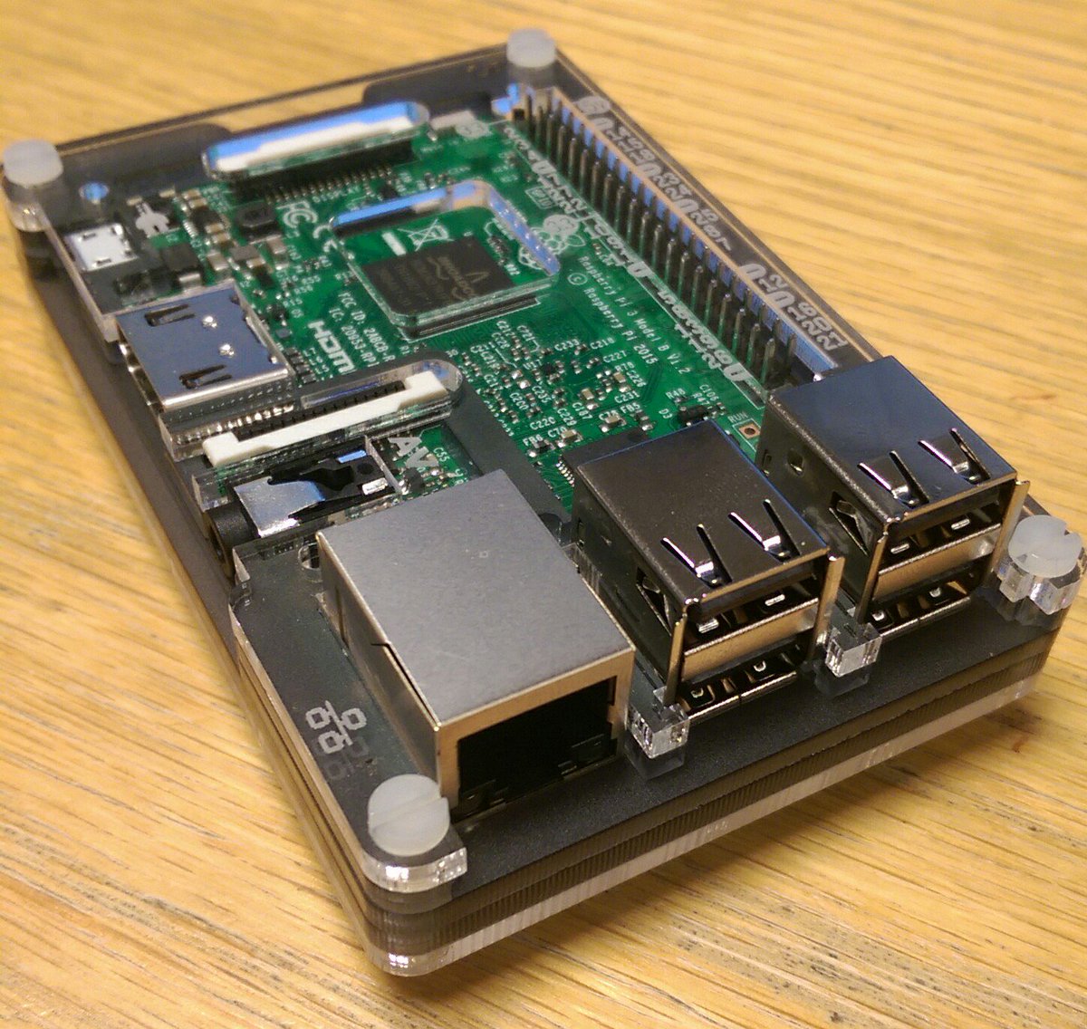 sxmwht's tweet image. The @pimoroni #pibow coupe is a beautiful bit of kit