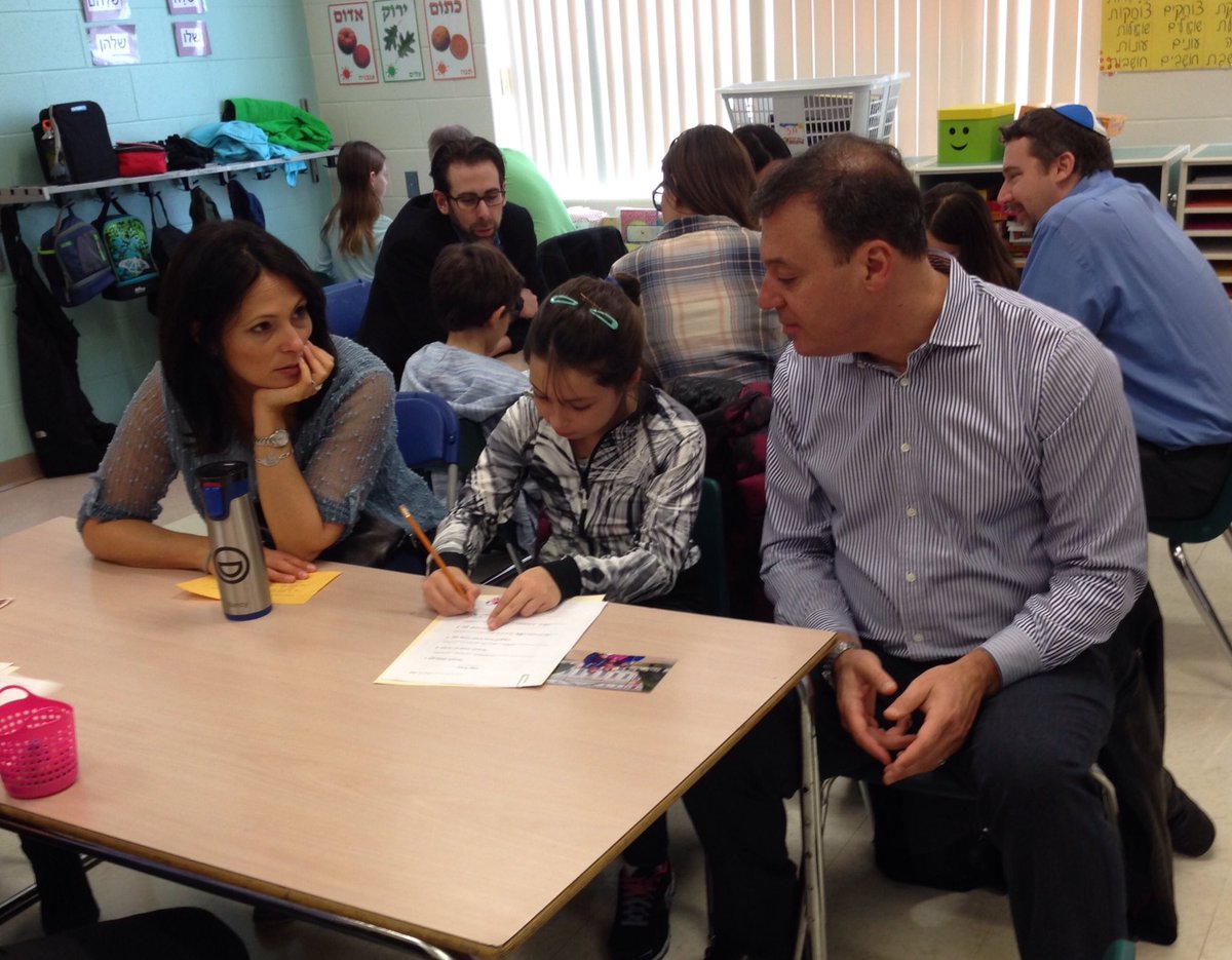 dhartman231's tweet photo. So happy to bring our parents to school for Gr 3 Come On In at LBNORTH. @LeoBaeckDS https://t.co/pFoJGiQSkN