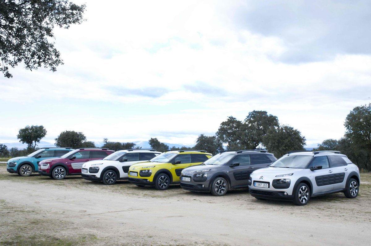 JALeonCapitan's tweet photo. .@CitroenEspana #C4Cactus Premio Eficiencia #BestCars2016 ahora mucho más personalizable. https://t.co/UKOX91lVGx https://t.co/3sE1wqcgbQ