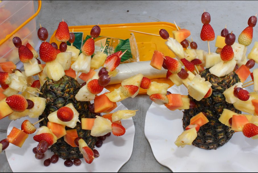 Don't let hot Naija weather get you down! Cool off with #Kravins edible, fruit arrangements. #HealthyTreats #FitFam