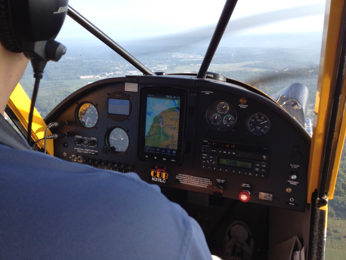 Sportys's tweet photo. Life is better when viewed from the cockpit. https://t.co/T6WeoXt71z