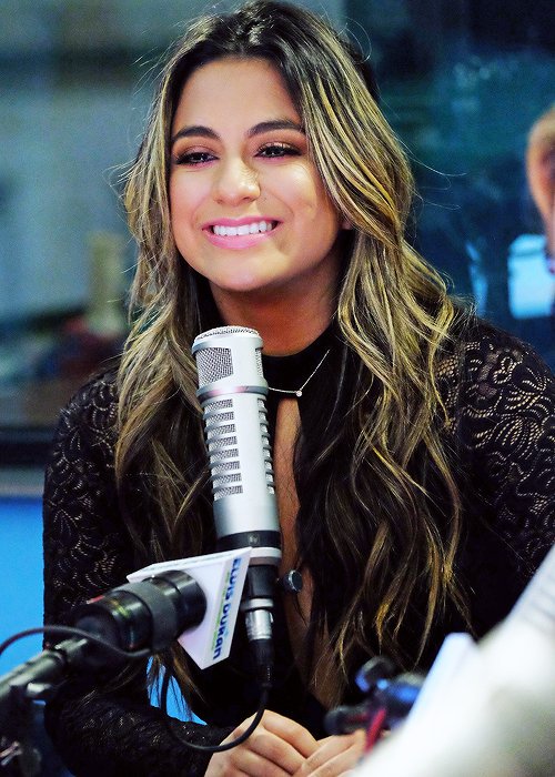 nvivosem's tweet photo. Ally Brooke https://t.co/zn6ZPGKax7