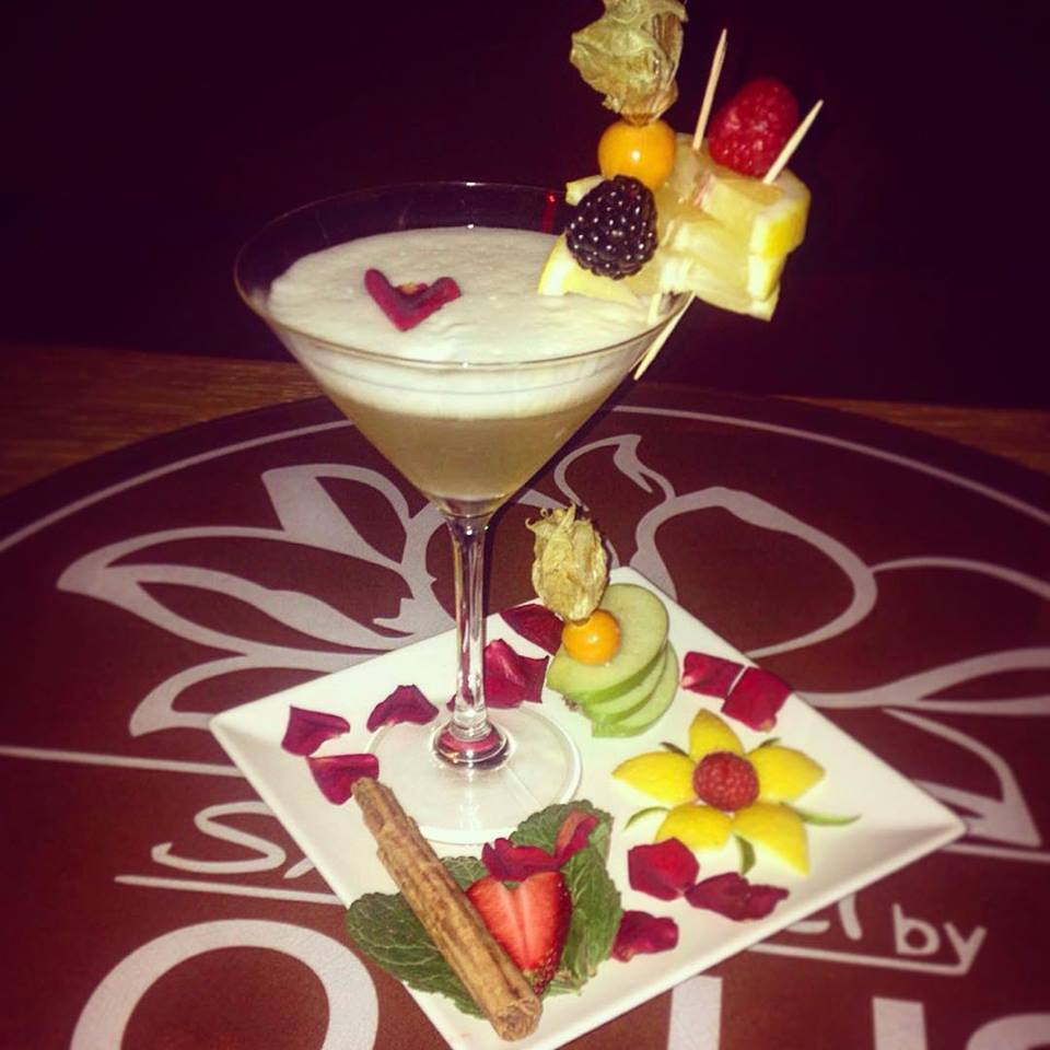 Cocktail_Card's tweet photo. Cocktail Card Members, get 2-4-1 ALL NIGHT tonight at Lotus Bar, Clapham. Its Wednesday, Go! https://t.co/fQS5qH4X3k https://t.co/7xx14xrPMd