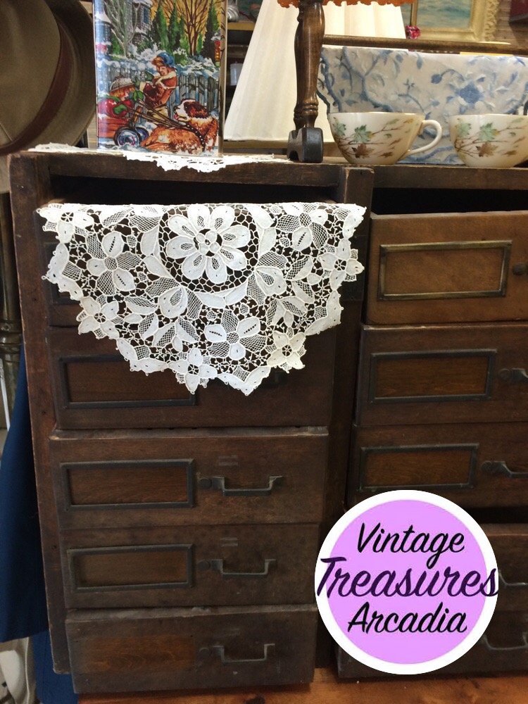 340VintageTreas's tweet image. Thank you to Set Decorator, From Criminal Minds TV for shopping @ our store yesterday! #CriminalMinds #setdecorators