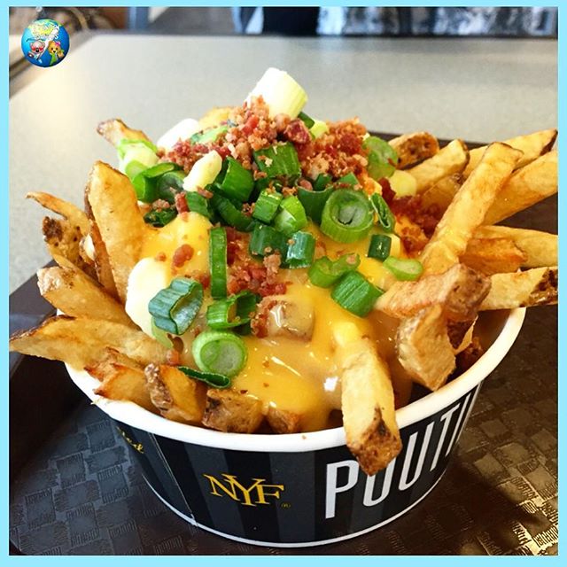 NewYorkFries's tweet photo. Sometimes only emojis can explain how good something is. Which emoji best describes this #BaconDoubleCheesePoutine? https://t.co/bRGSpXFAwT