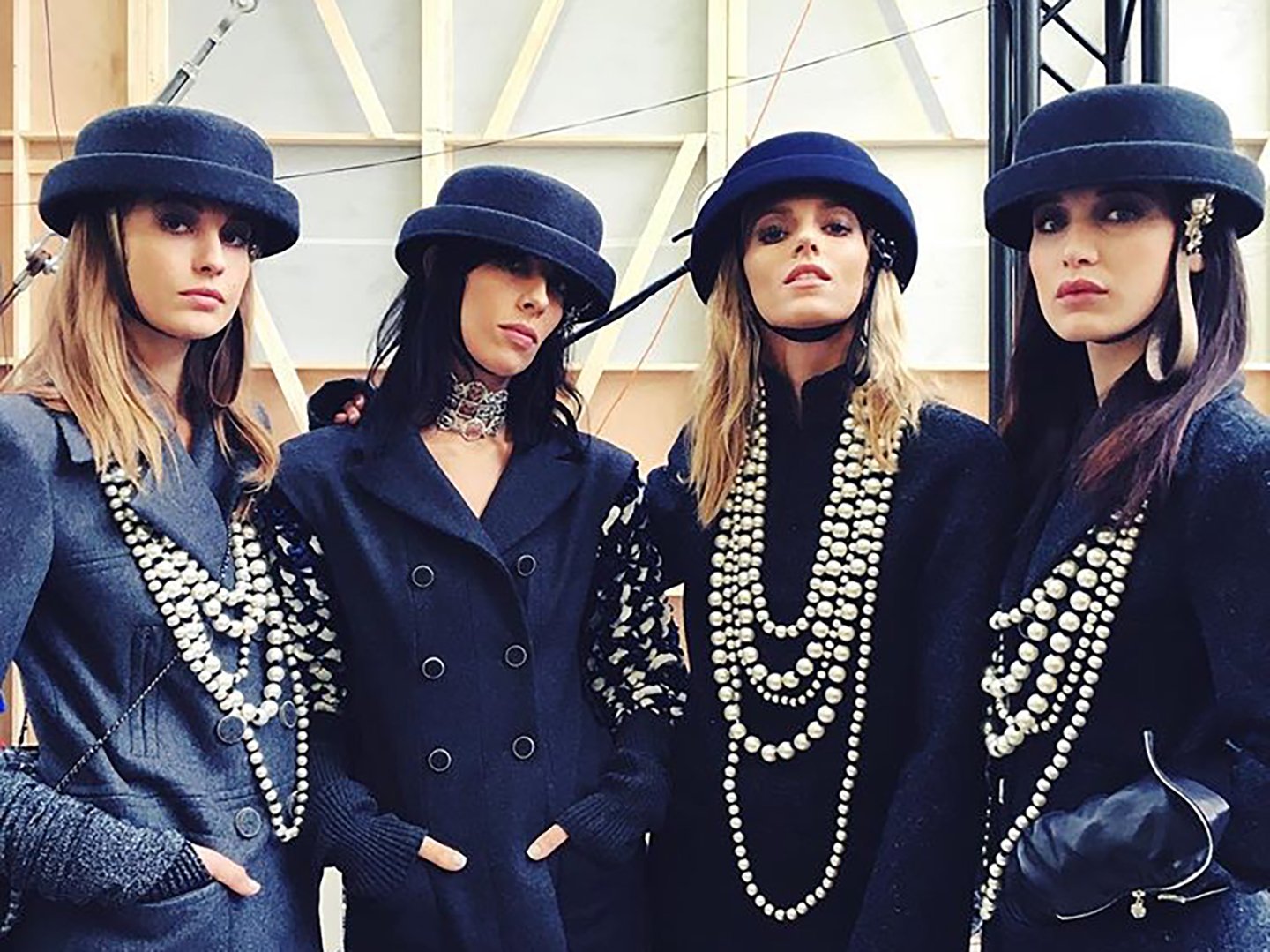 CHANEL on X: Pearl Necklaces: Karl Lagerfeld accessorized the