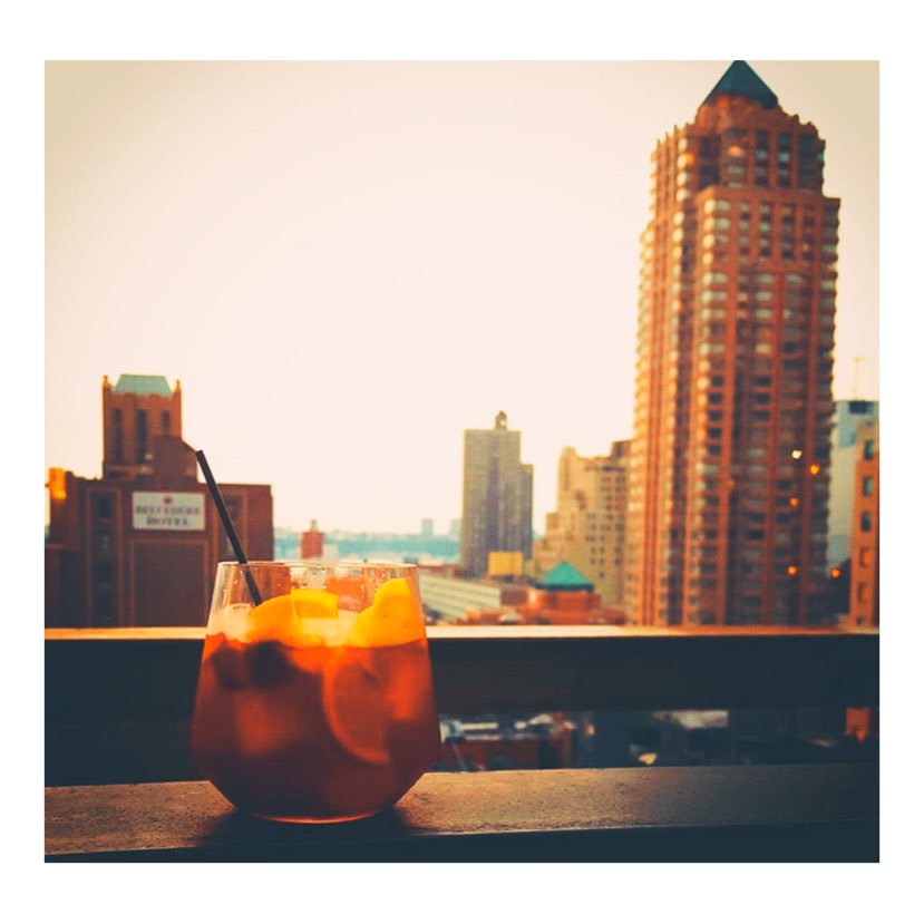 #INDUSTRYNETWORKINGSOCIAL #WEDNESDAY @ 5PM
 COCKTAILS BY @liquidlabnyc MENU BY @nadiasspicekitchen 
#happyhour