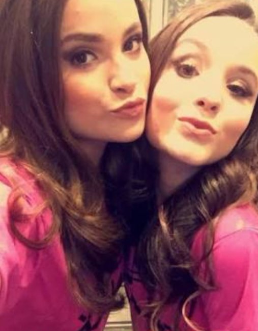 Minha princesinha linda agradeço a Deus por ter você na Minha vida miga te amo #SonhosdeLari