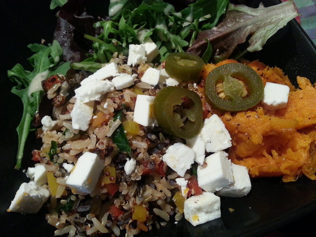 ginnyg_'s tweet photo. Yum, dinner!!! #vegetarian #yummy https://t.co/asYIAXX8gg