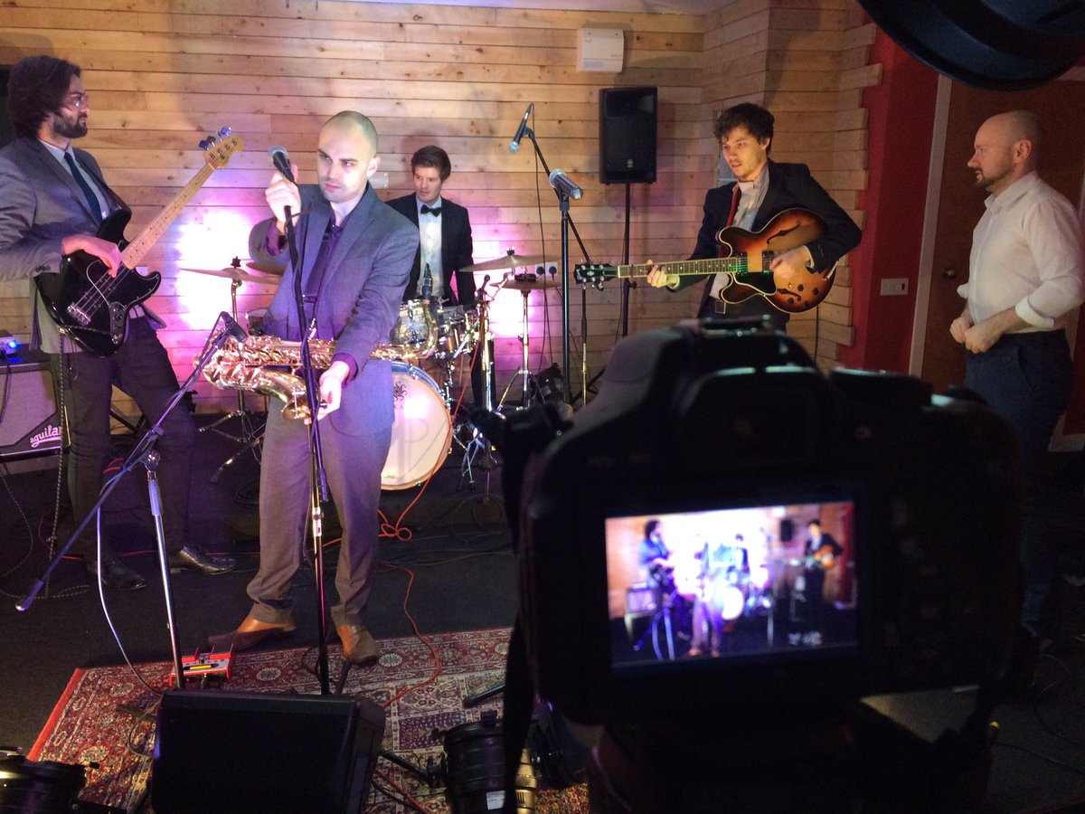 Video recording last night. #gibson335 #preparetofunction