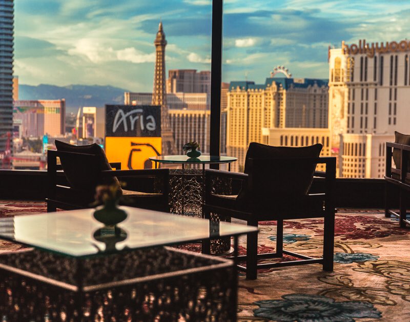 #nature at <a href="/mo_lasvegas/">MO_LasVegas</a> #tealounge #lasvegas #travel #adventure #5starhotel #luxury #mandarinoriental #architecture