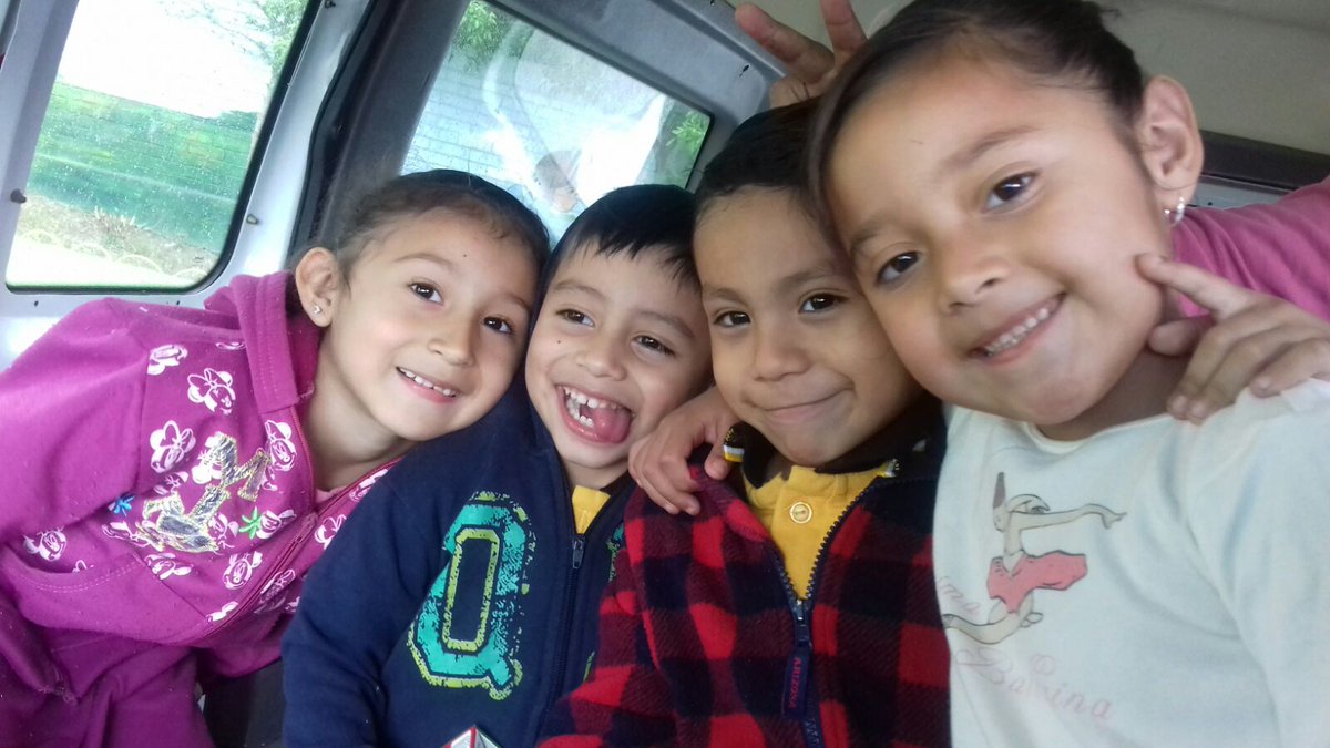 prarbi's tweet photo. Mi niño con sus colpañeros del transpote https://t.co/t6jg7l1ApT