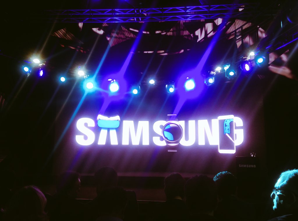 AndroidCanavars's tweet photo. Samsung Galaxy S7 ve Galaxy S7 Edge Türkiye lansmanı başlıyor...#GalaxyS7 #GalaxyS7edge https://t.co/B4b9zhft1u