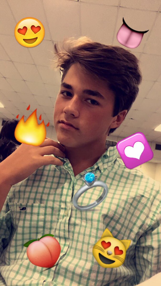 bellabrindley3's tweet photo. glo up @Jaypeterson3332 https://t.co/yE7A4RrvrC