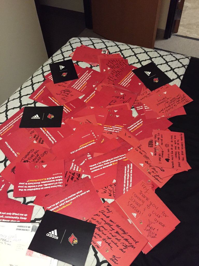 justjoseph_3's tweet photo. Sitting here reading my #LockerNotes and fan mail from #CardNation So grateful for all this support #L1C4 https://t.co/s9hkud2EEE
