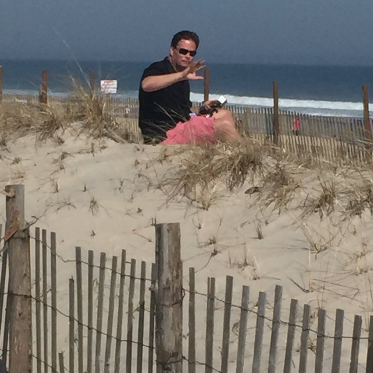 sae2003m's tweet image. @BillSpadea #chasingnj tell your so-called reporter to  respect the dunes! Idiot!