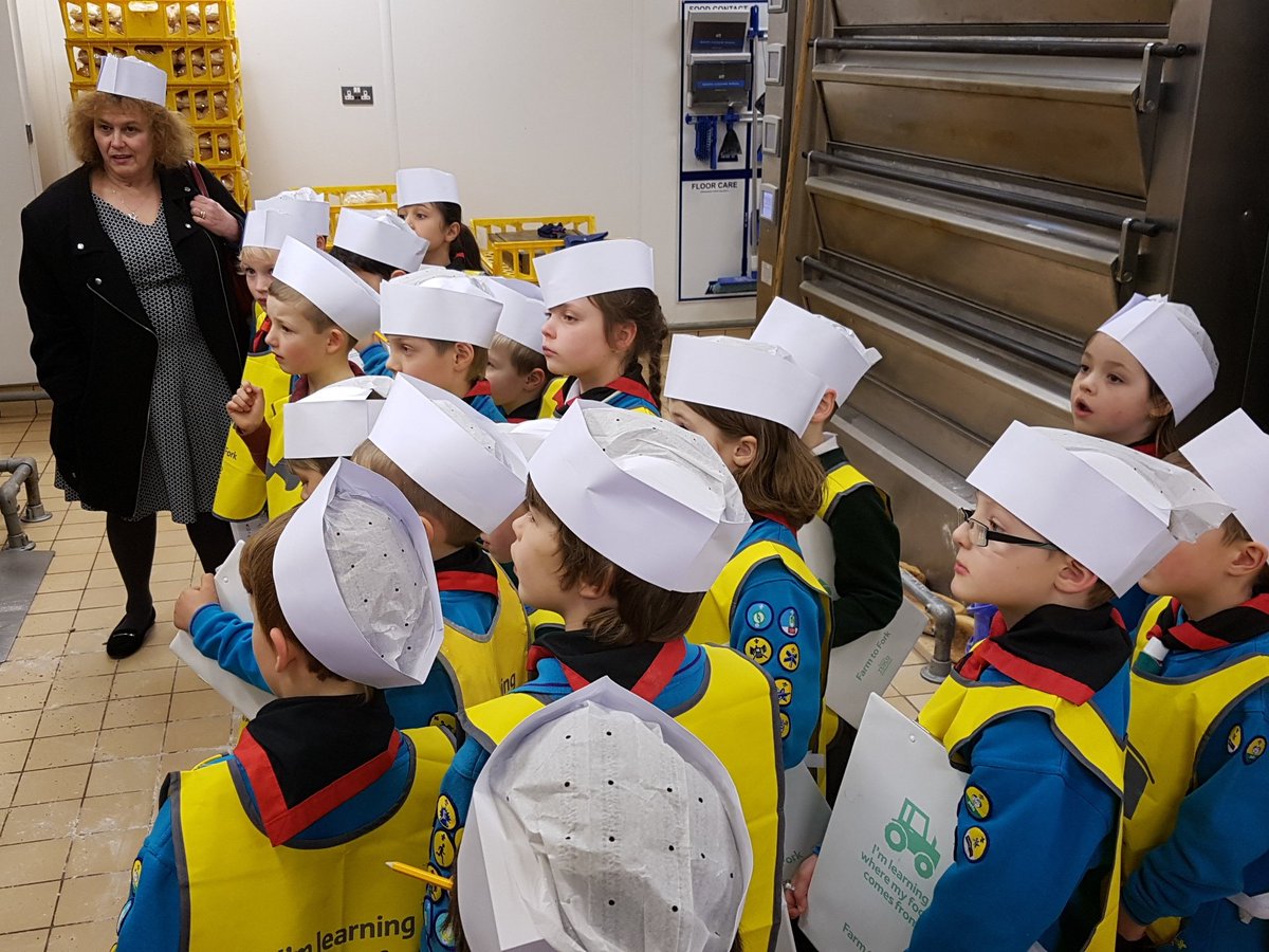 HilbreScouts's tweet photo. Finding out all about how our bread is made @TescoHeswall #FTF https://t.co/nlSLgH4NI8