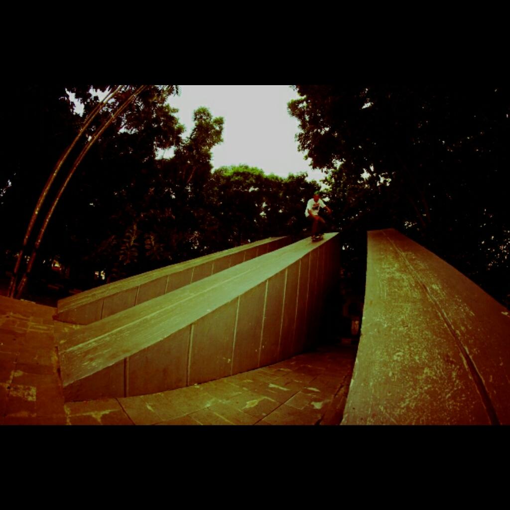 AngkasaMurka's tweet photo. Acid Drop when i back to feel free  #skateindo #skatelife https://t.co/WvqyjLsdvZ