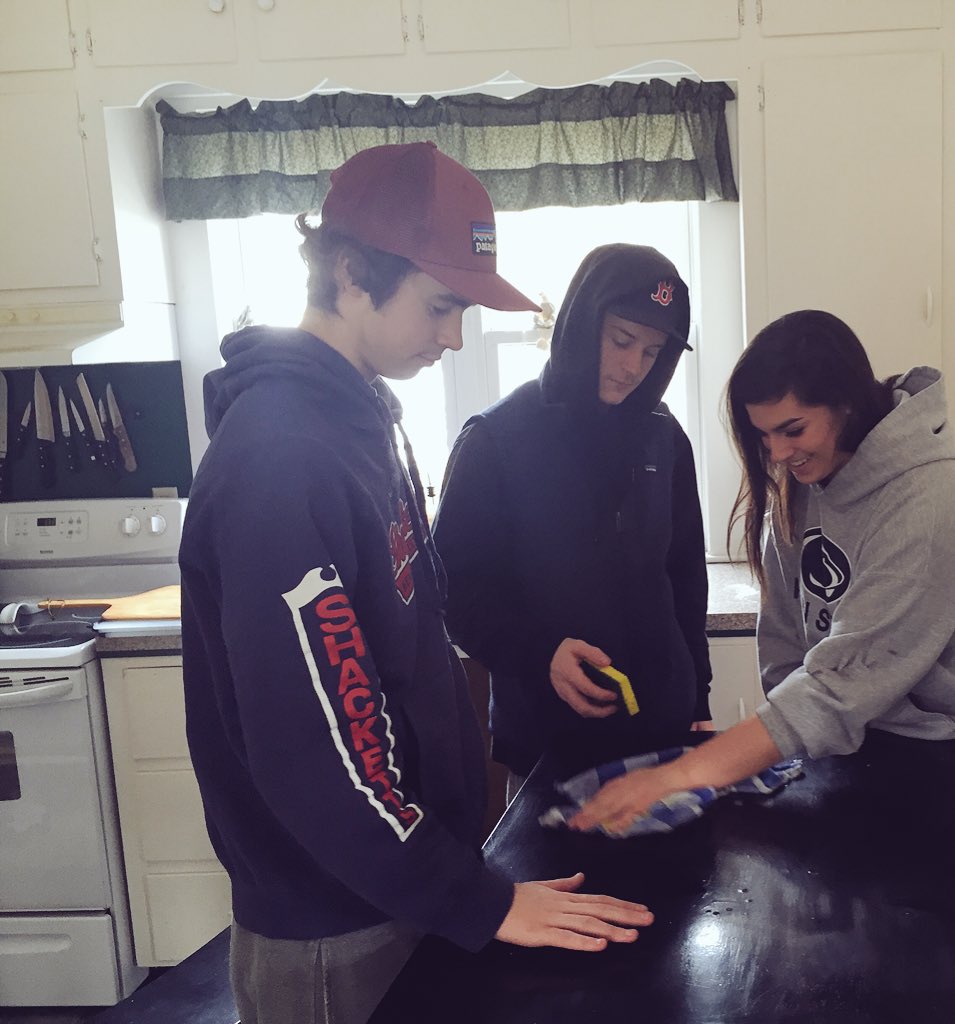 NHSCooking's tweet image. "always clean the kitchen when you're done cooking" -Mrs. Kesselring @ShawndraKess @NHSProjectWeek @NHSHuskies