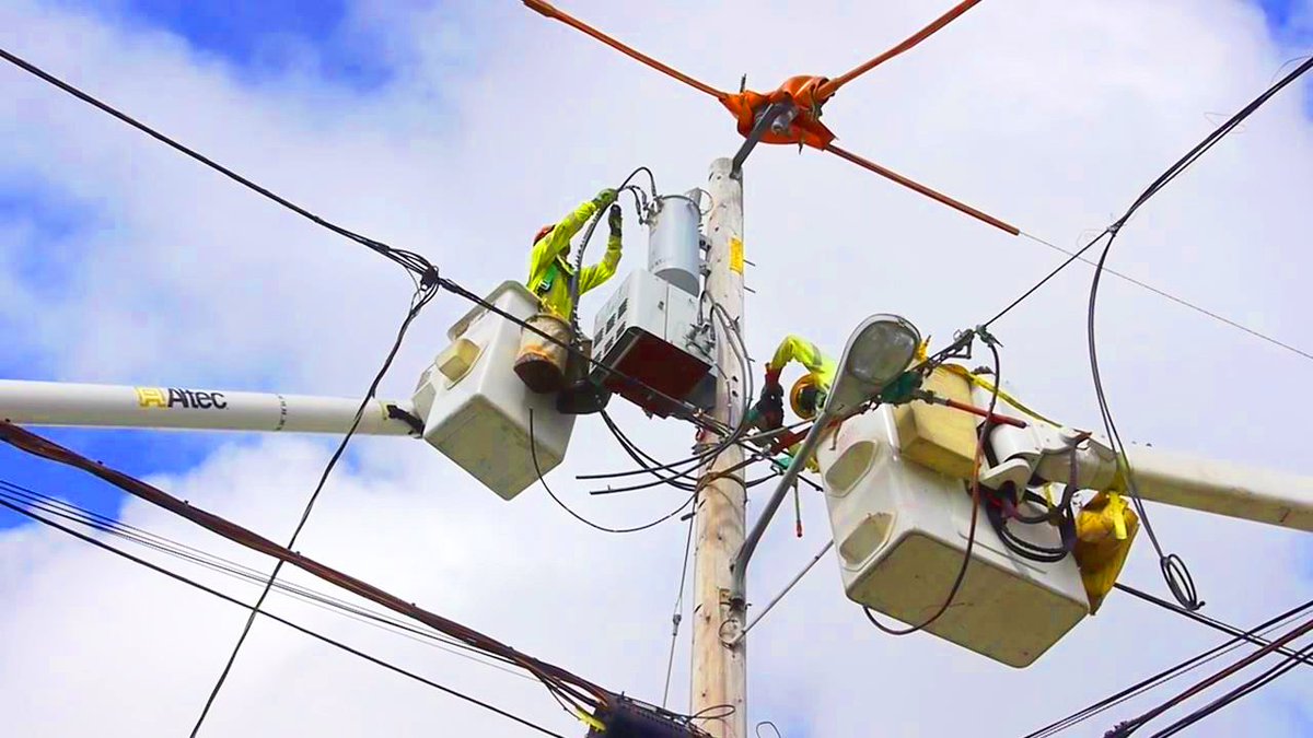 MauiElectric's tweet photo. Our work w/ @gridcosystems was honored as Renewable Integration Proj. of the Year https://t.co/cawV8DOtLP #DTECH2016 https://t.co/ZbBVrIVfht