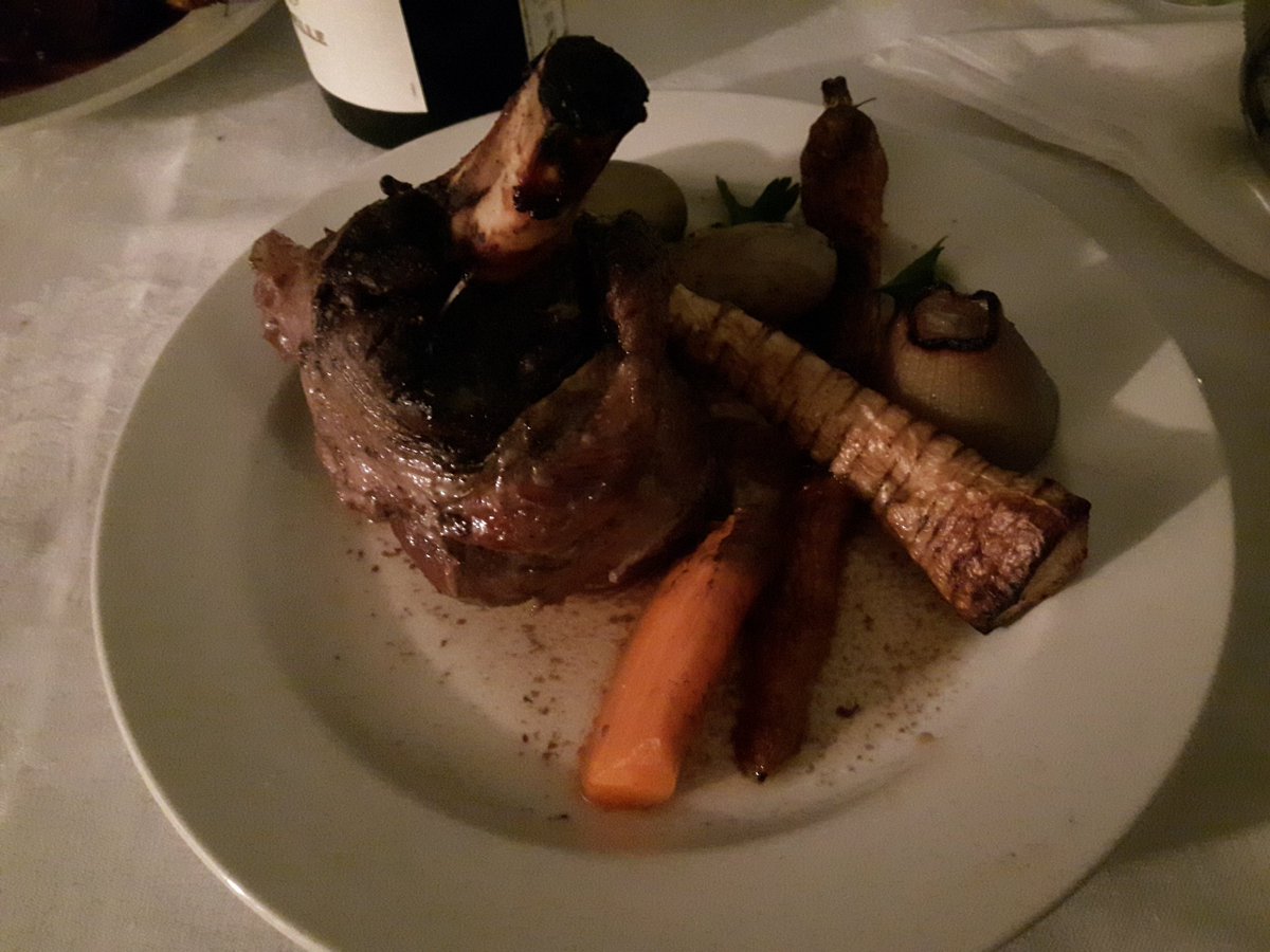 eirikhstrand's tweet photo. Gourmandlaget #underskog https://t.co/2llqxYN693