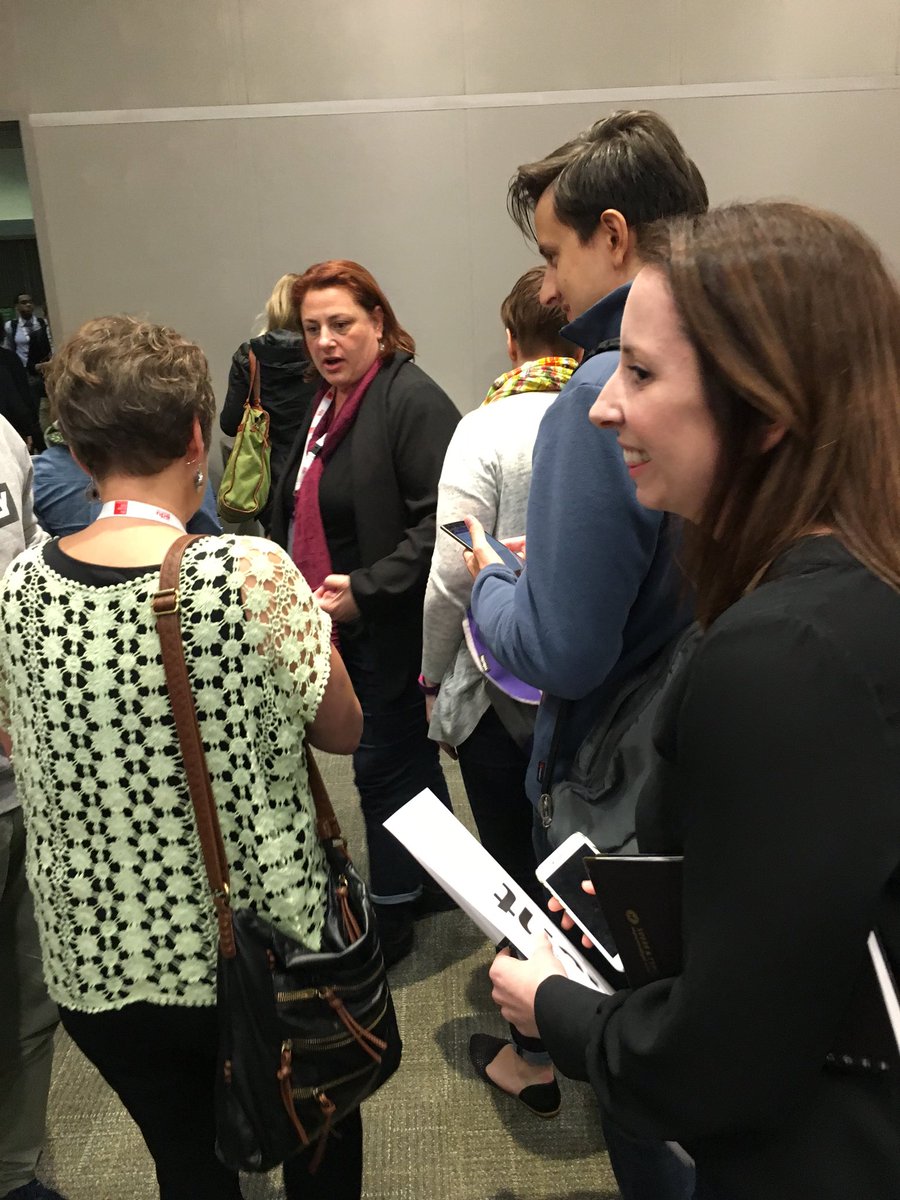 Lauren_Clinton's tweet photo. .@CarolynLKent is celeb status after the @ologie #future15. Way to go, lady! #engagegenz https://t.co/AOWTjiSaXo