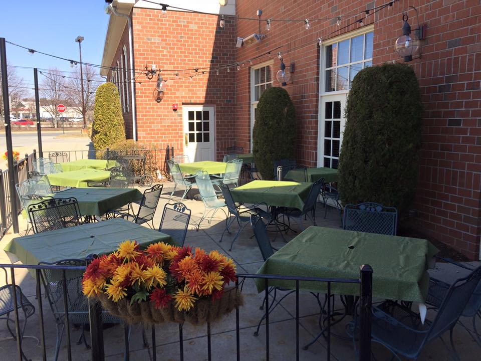 MassBrewBros's tweet photo. #Deck and #patio season has arrived! @CambridgeBrewer @GardnerAle @JohnHarvards #WarmWeatherFun #Massbeer https://t.co/yYvr7SZplA